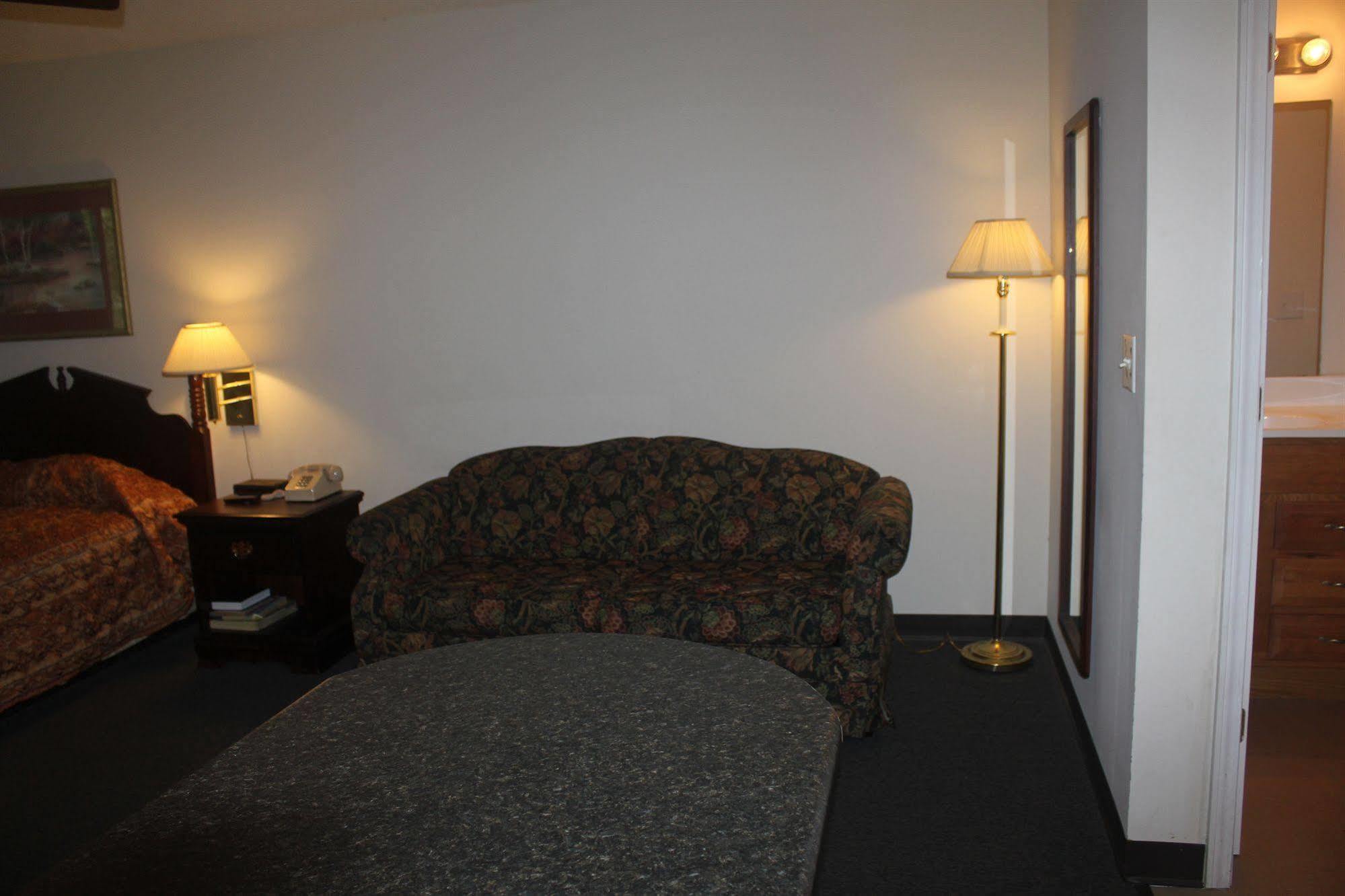 High Falls Inn & Suites Exteriér fotografie